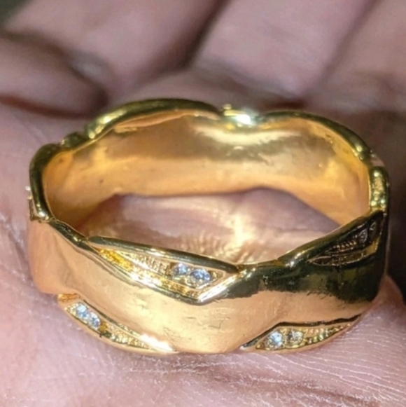 Elegant Mens Gold Plated Ring Sz 13 - Picture 16 of 16